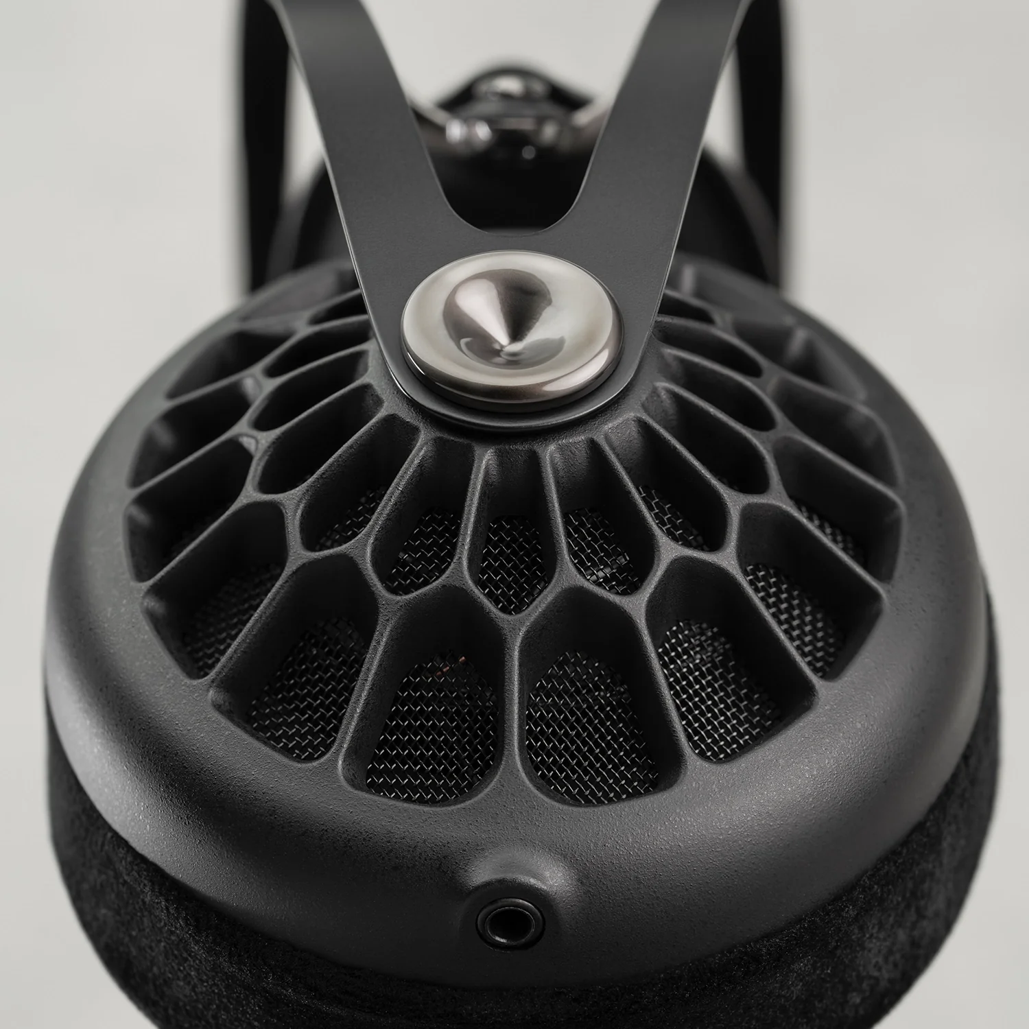 105 AER - Image 4
